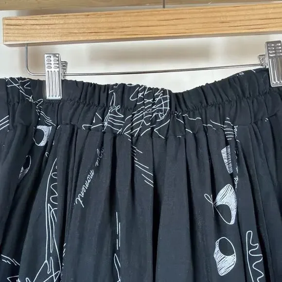 Comfy USA Black With Graphic Design & Pockets Long Skirt #1315 Size LARGE - Picture 4 of 5